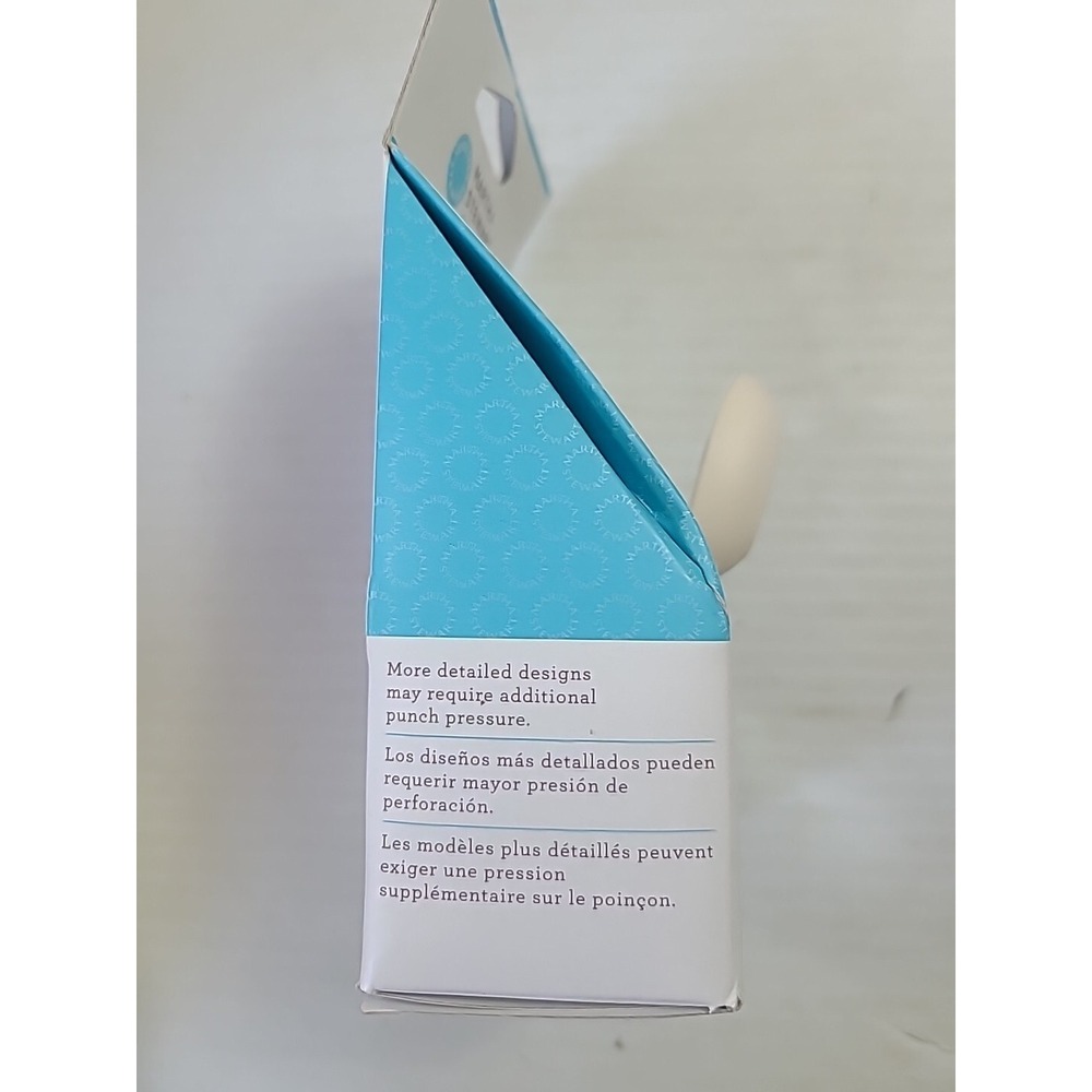 Martha Stewart Oval Border Edge Punch - Picture 5 of 6